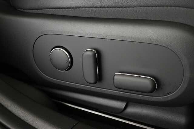 Hyundai IONIQ 5 168kW Ultimate 77 kWh 5dr Auto Hatchback