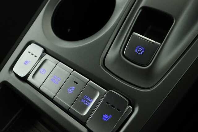 Hyundai KONA 150kW Premium 64kWh 5dr Auto Hatchback