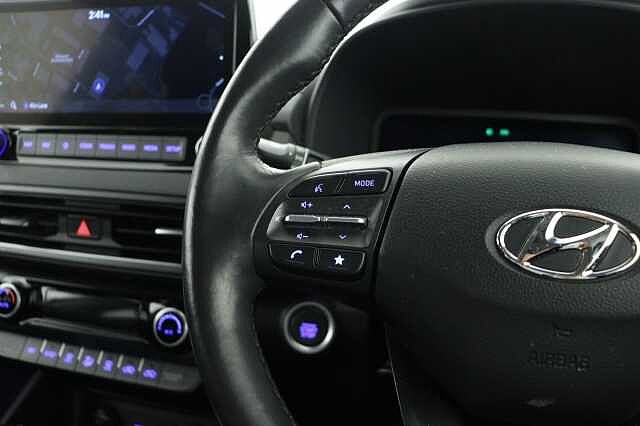 Hyundai KONA 1.6 GDi Hybrid Premium 5dr DCT Hatchback