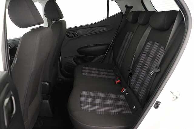 Hyundai i10 1.0 MPi Premium 5dr Auto Hatchback