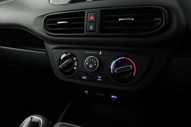 Hyundai i10 1.0 [63] Advance 5dr Auto [Nav]