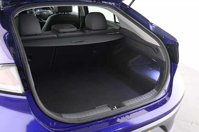 Hyundai IONIQ 1.6 GDi Plug-in Hybrid Premium SE 5dr DCT