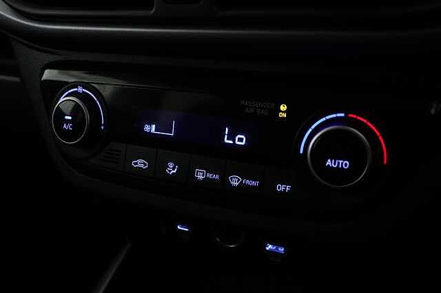 Hyundai i10 1.0 [63] Premium 5dr Auto [Nav]