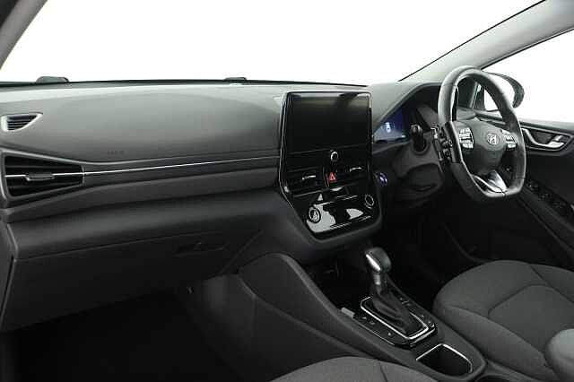 Hyundai IONIQ 1.6 GDi Hybrid Premium 5dr DCT