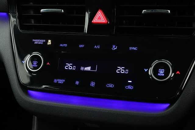 Hyundai IONIQ 1.6 GDi Hybrid Premium 5dr DCT