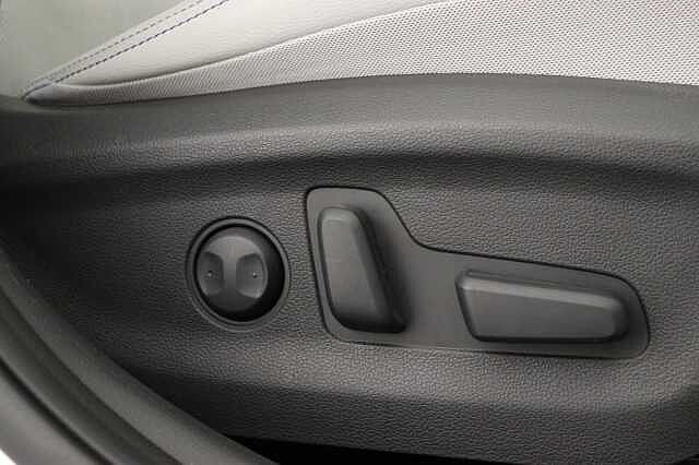 Hyundai KONA 150kW Ultimate 64kWh 5dr Auto White