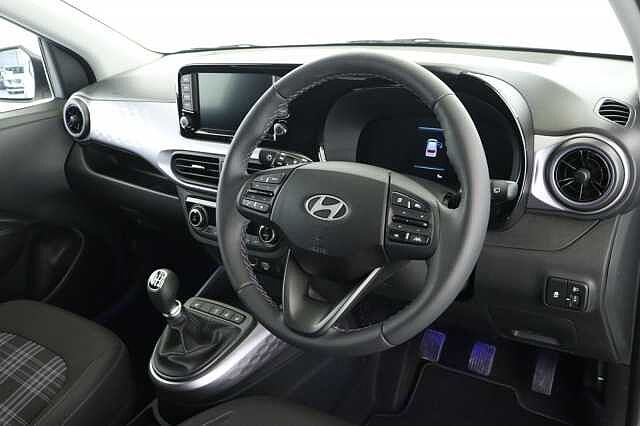 Hyundai i10 1.2 [79] Premium 5dr [Nav]