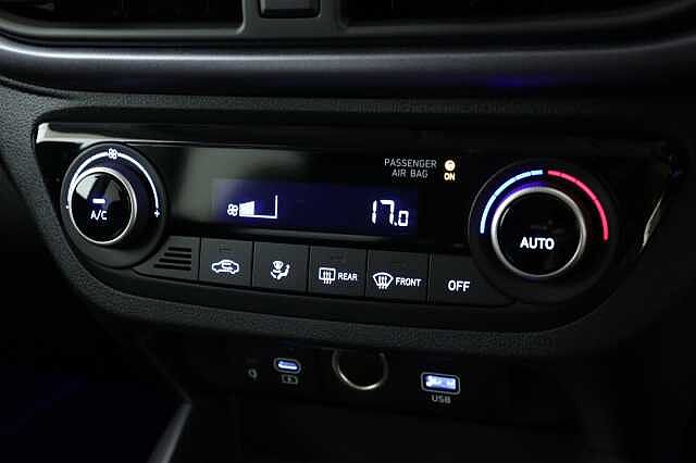 Hyundai i10 1.2 [79] Premium 5dr Auto [Nav]