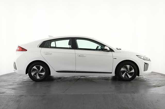 Hyundai IONIQ 1.6 GDi Hybrid Premium SE 5dr DCT
