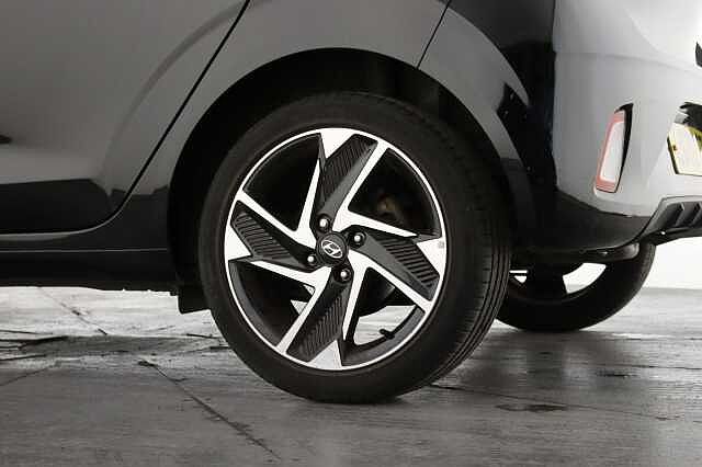 Hyundai i10 1.0 MPi Premium 5dr Auto