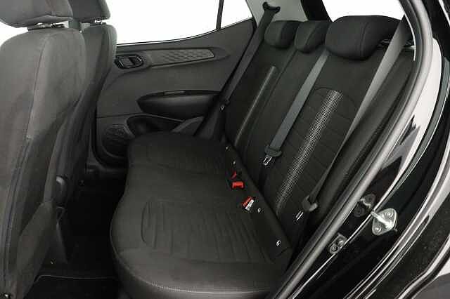 Hyundai i10 1.0 MPi Premium 5dr Auto
