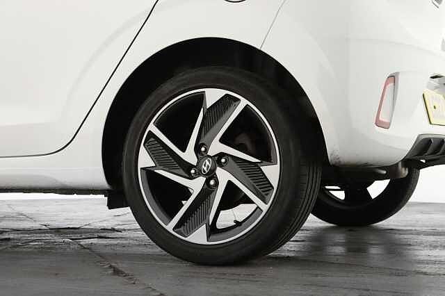 Hyundai i10 1.0 MPi Premium 5dr
